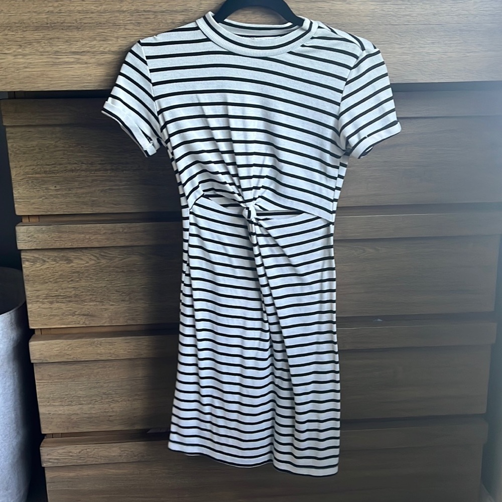 Striped mini dress with slits in the front. Super cute for the summer!